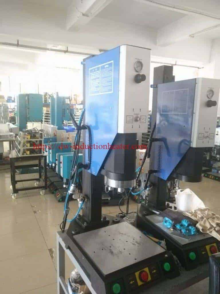 Ultrasonic Plastic Welder