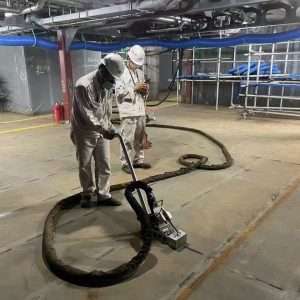 Îndreptarea prin inducție a pereților etanși și a punților în construcția și repararea navelor